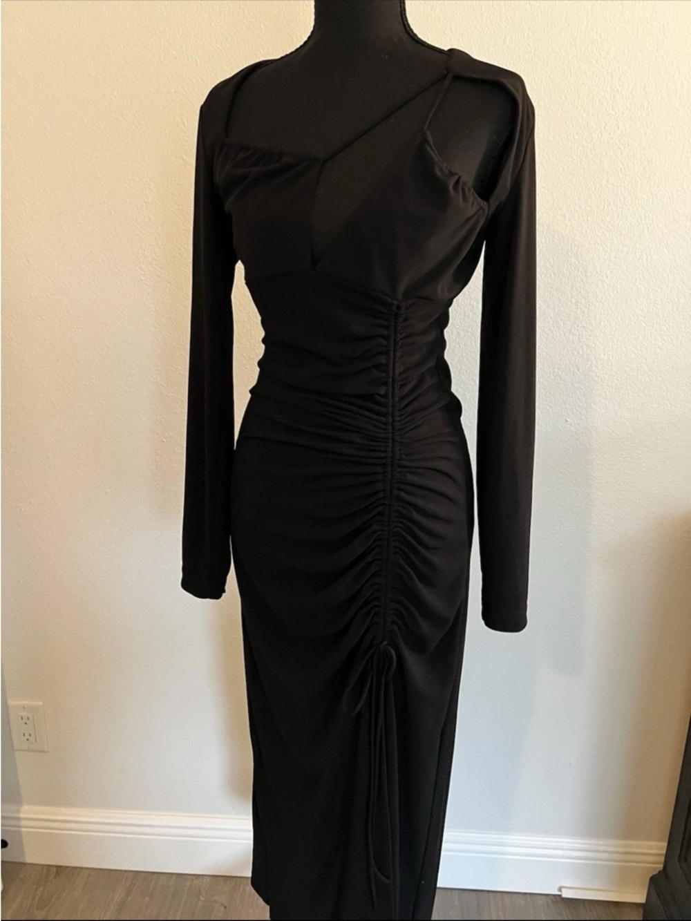 Zara Black Long-Sleeve Ruched Midi Dress